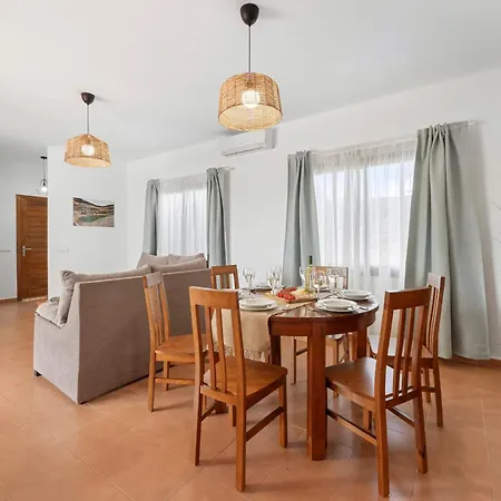 Dafne By Escapehome Villa *